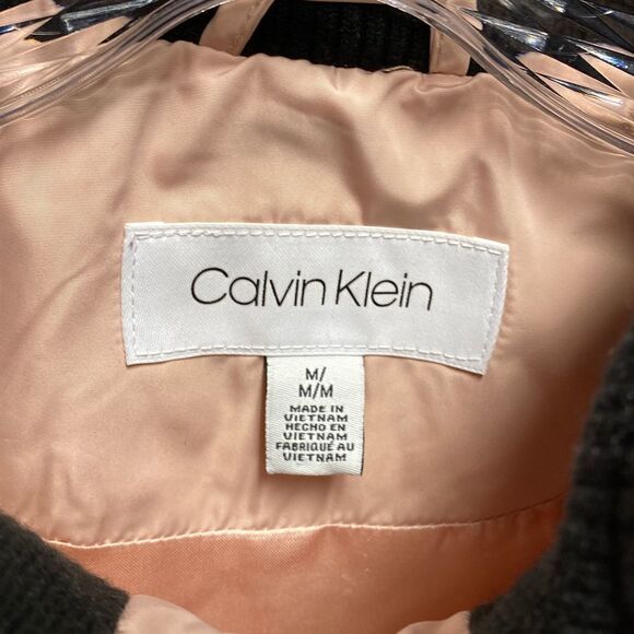 Calvin Klein Blush Puffer Vest Size Medium - Picture 4 of 7